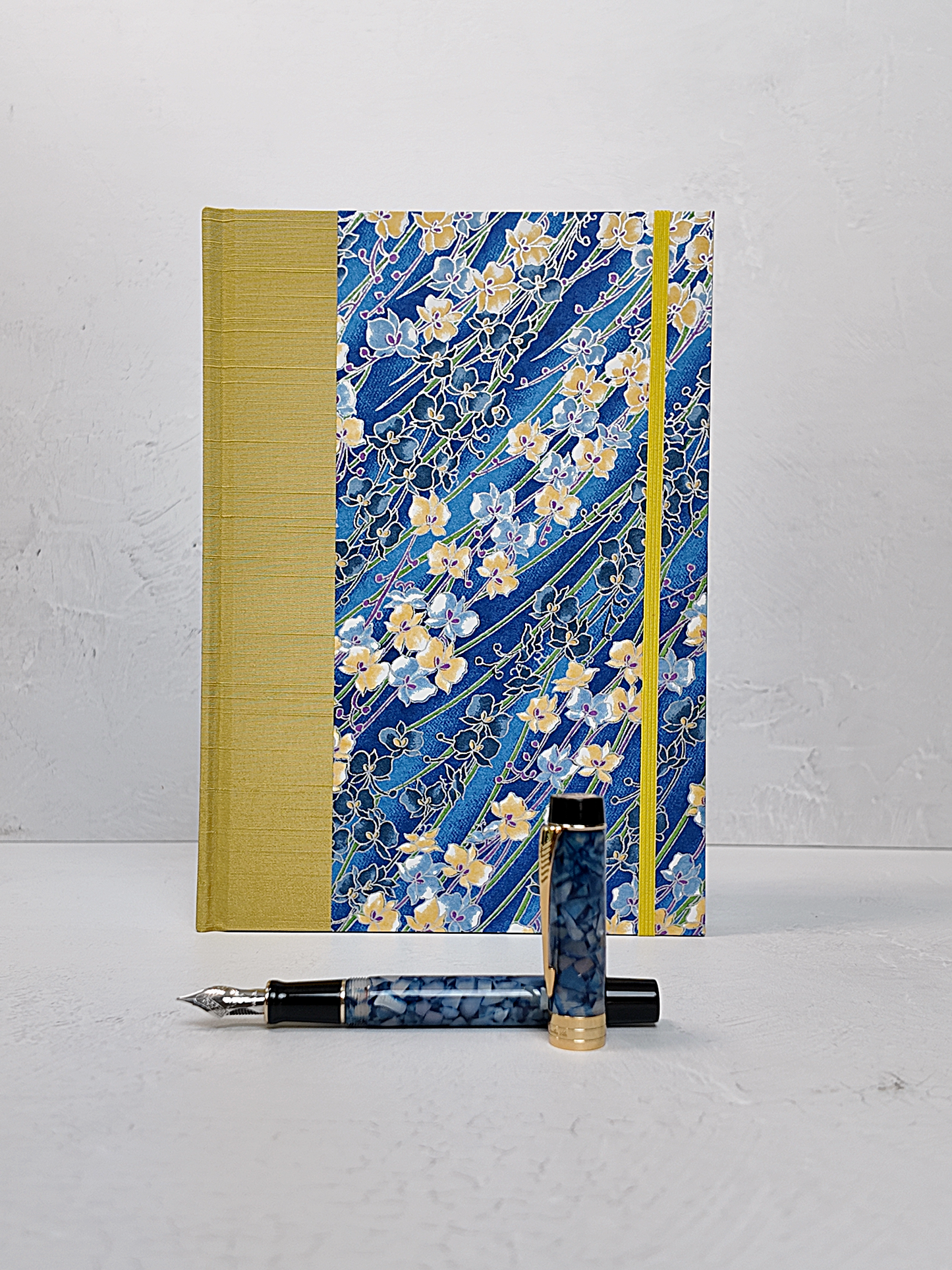 NEW B5 192-page Hardcover Journal finished in Yellow Gold and Vintage Chiyogami Floral Paper