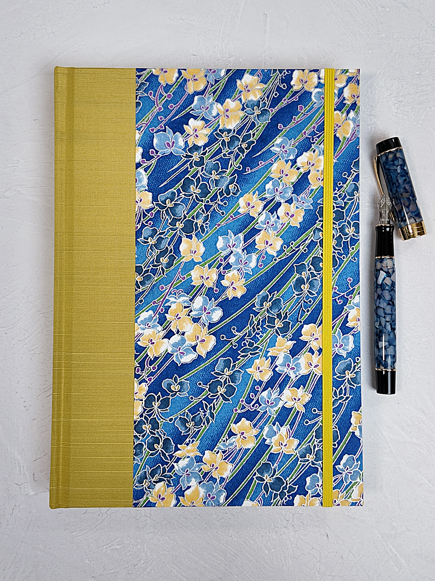 NEW B5 192-page Hardcover Journal finished in Yellow Gold and Vintage Chiyogami Floral Paper