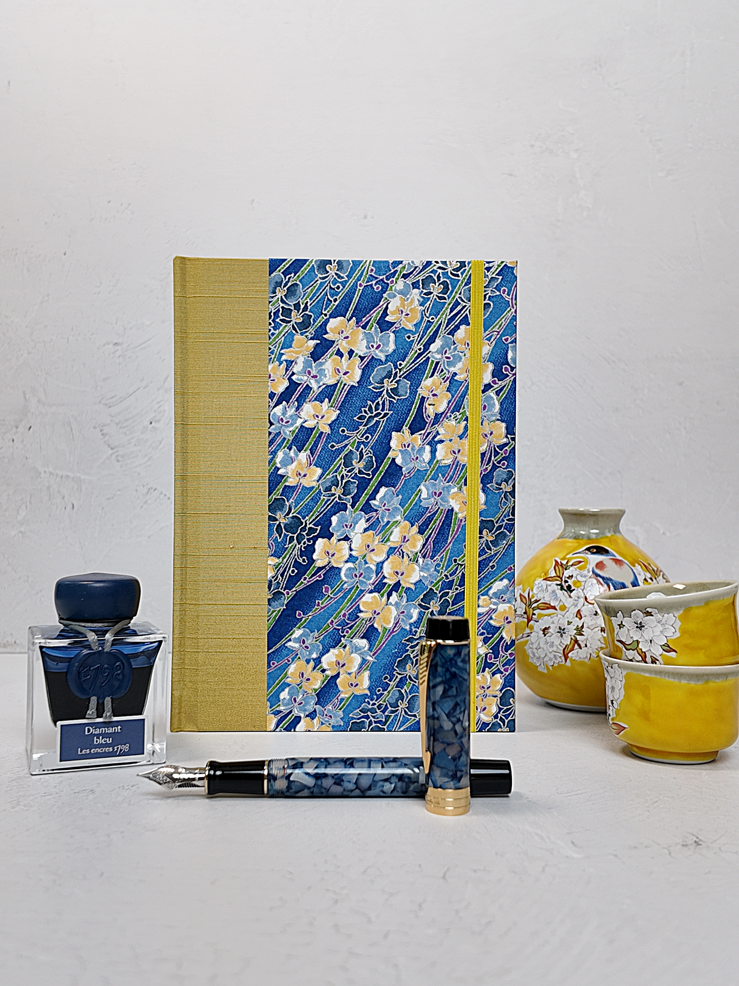 NEW A5 160-page Hardcover Journal finished in Yellow Gold and Vintage Chiyogami Floral Paper